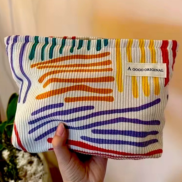 A Good Original Handbags - 💄Perfect Makeup Bag - it’s roomy, soft, Zips closed and Adorable Too!